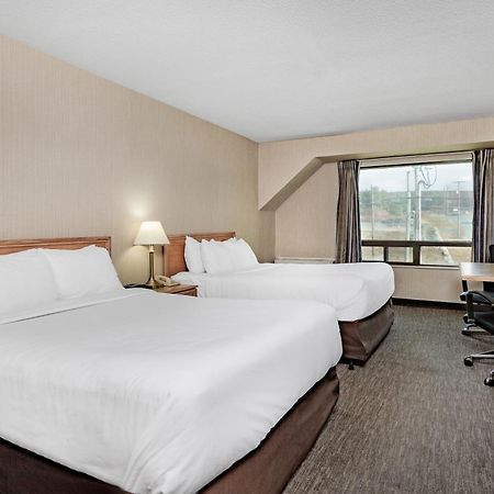 Travelodge By Wyndham Bridgewater Exterior photo